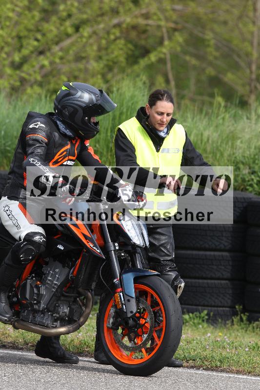 Archiv-2025/10 23.04.2025 Cornu Master School ADR/rot-rouge/53